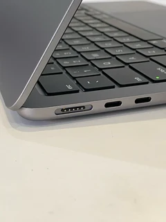 MacBook Air M2 2022