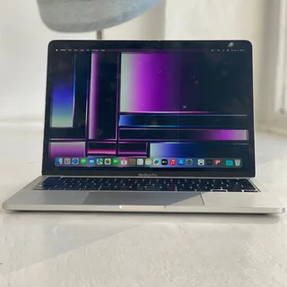 MacBook Pro 15 inch 2016 16gb Ram 256GB SSD