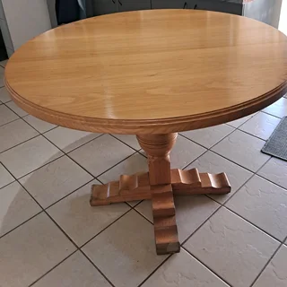 Solid oak round table