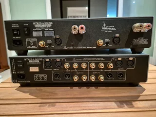 Wyred 4 Sound Pre-Amp and Power Amp