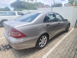 Mercedes Benz W203