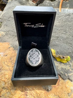 Mens &#34;Love Knot&#34; Ring- Thomas Sabo