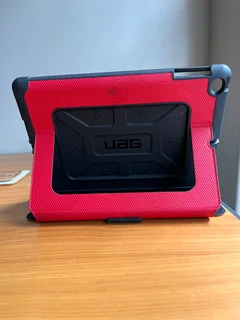 iPad Gen 6 - UAG Cover/ Case!