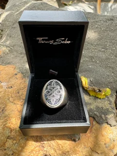 Mens &#34;Love Knot&#34; Ring -Thomas Sabo