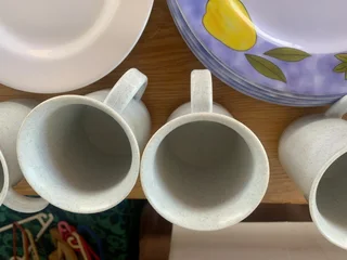 Caravan crockery set
