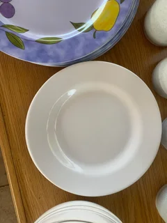 Caravan crockery set