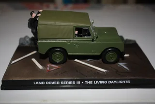 LAND ROVER SERIES III 90. (REF 1002)