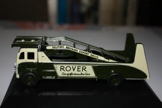 LAND ROVER CAR TRANSPORTER. (REF 1003)