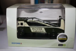 Land Rover Car Transporter. (ref 1003)