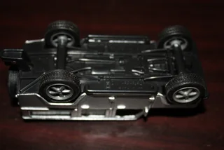 LAND ROVER DEFENDER 110 PUMA.  (REF 1010)