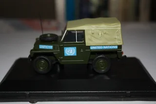 LAND ROVER LIGHTWEIGHT UN MILITARY VEHICLE. (REF 1017)