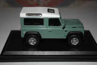 LAND ROVER DEFENDER 90.  (REF 1020)