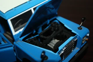 LAND ROVER SERIES III BY BURAGO (REF 1024)