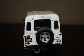 LAND ROVER DEFENDER 90. (REF 1028)
