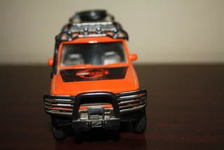 LAND ROVER DISCOVERY SERIES II LAND ROVER TRACK.  (REF 1030)