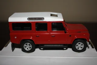 LAND ROVER DEFENDER 110. (REF 1031)