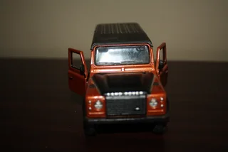 LAND ROVER DEFENDER 110. (REF 1032)