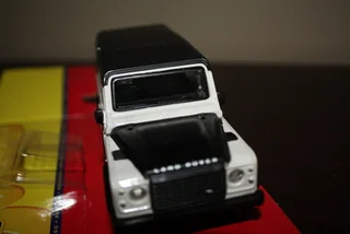 LAND ROVER DEFENDER 110.  (REF 1034)