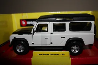 LAND ROVER DEFENDER 110.  (REF 1034)