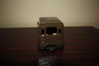 LAND ROVER DEFENDER.  (REF 1036)