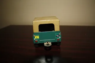 LAND ROVER DEFENDER 90.  (REF 1037)