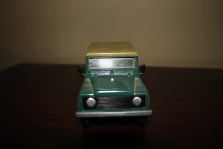 LAND ROVER DEFENDER 90.  (REF 1037)