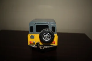 LAND ROVER DEFENDER 90.  (REF 1038)
