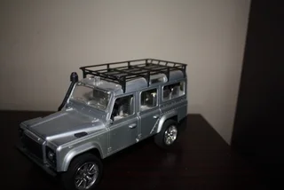 LAND ROVER DEFENDER 110.  (REF 1039)