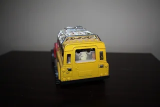 LAND ROVER DEFENDER 110.  (REF 1043)