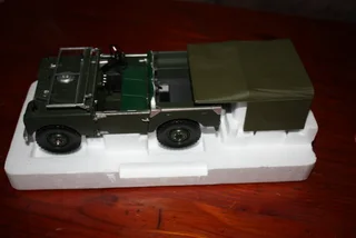 LAND ROVER SERIES I 80 BY MINICHAMPS.  (REF 1045)