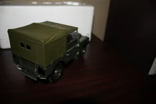 LAND ROVER SERIES I 80 BY MINICHAMPS.  (REF 1045)