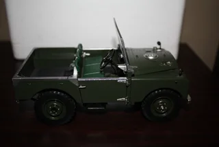 LAND ROVER SERIES I 80 BY MINICHAMPS.  (REF 1045)