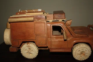 TOYOTA LAND CRUISER LC79 WITH BUSH LAPA BOSLUIS 2