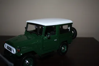 TOYOTA FJ40