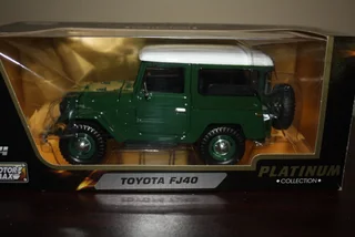 TOYOTA FJ40