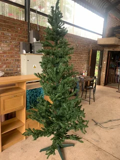 CHRISTMAS TREE AND DECORATIONS