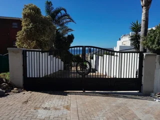 Steel gate fabricator/welder