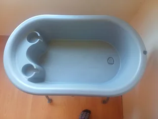 Chelino Baby Bath with stand
