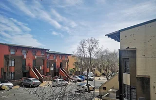 Springfield Terrace- Batchelor Flat-1 bedroom Ground flat with a porch