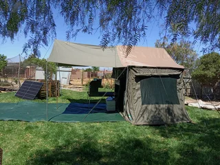 Camper trailer with tent and extras