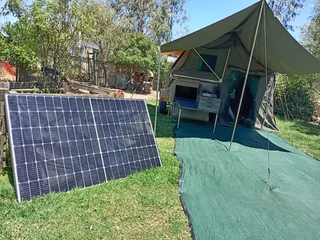 Camper trailer with tent and extras