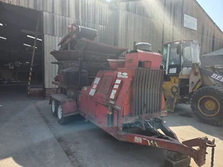 Morbark 950 Tub Grinder