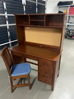 Boys Bedroom Study Desk With Chair (us Pottery Barn Furniture Great Quality) Reduced Price