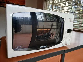 Samsung 30L Microwave (White)