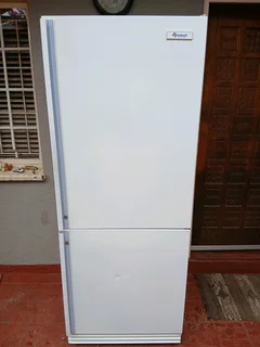 Old School Indesit (KIC) Bottom Freezer Refrigerator