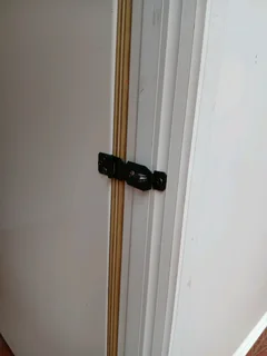 Old School Indesit (KIC) Bottom Freezer Refrigerator