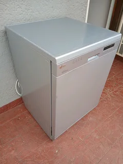 LG Dishwasher 13 Place Setting (Silver)