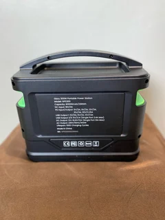 Gizzu 300W portable power station - New still in box