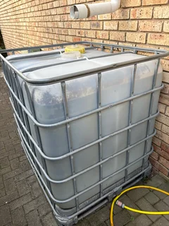 Water 1kl tank and 375 pump for sale!!