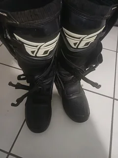 MX boots